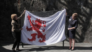 Onthulling herdenkingsplaquette