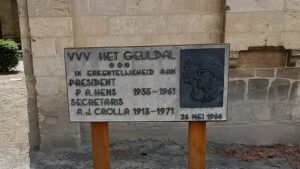 Historische VVV Plaquette teruggeplaatst in Valkenburg aan de Geul